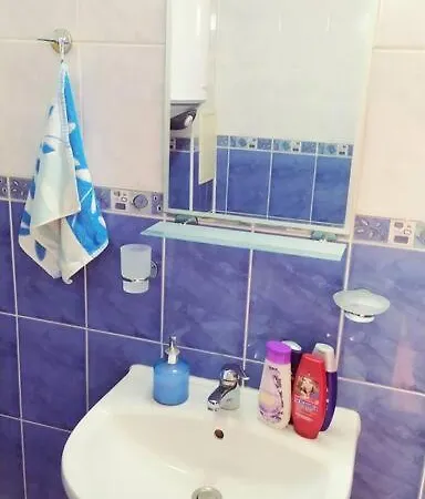 Big Apartment Near The Sea + Kitchen, Wifi &Ac * Nesebar