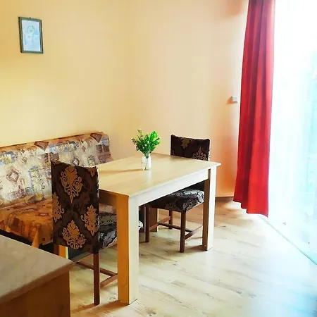 Big Apartment Near The Sea + Kitchen, Wifi &Ac Apartment *