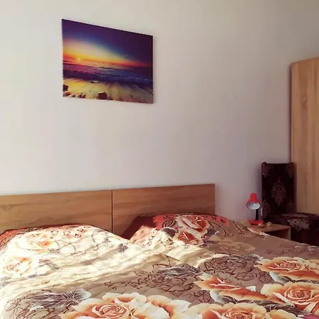 Big Apartment Near The Sea + Kitchen, Wifi &Ac Apartment Nesebar