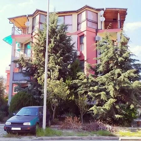 아파트 Big Apartment Near The Sea + Kitchen, Wifi &Ac